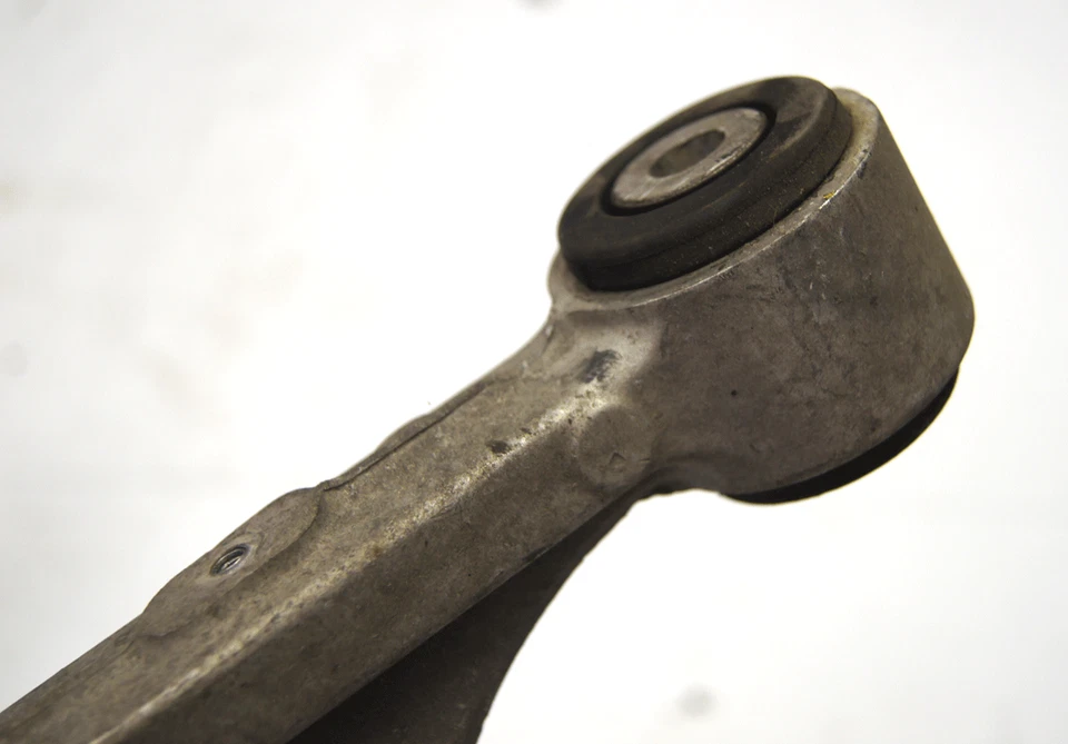 Brazo de control superior izquierdo trasero izquierdo Chevrolet Corvette C5 1997-2004 usado OEM 10233620 Foto 2 de 4