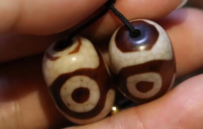 Paar Energie Tibetischer alter roter Achat 3 Ösen dZi Perlen Anhänger Amulett bestes Geschenk