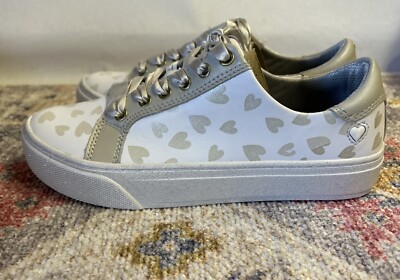 Nurse Mates Align HOPE Sz 6M Limited Edition White Leather Hearts St Jude s