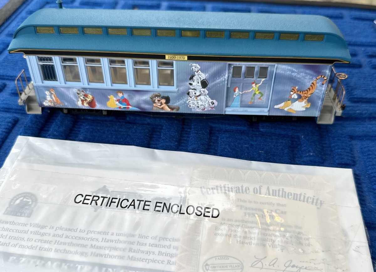 Hawthorne Village Magic Of Disney Express Train, Passenger Car 1950-70  Bachmann