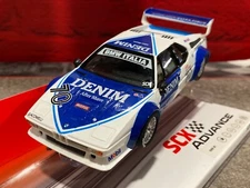 SCX 1/32 Scale Advance 2.0 BMW M1 Denim with lights E10453 Adv case