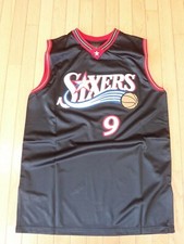 ANDRE IGUODALA PHILA 76ers AUTHENTIC BLACK JERSEY SIGNED TEAM LETTER 2005