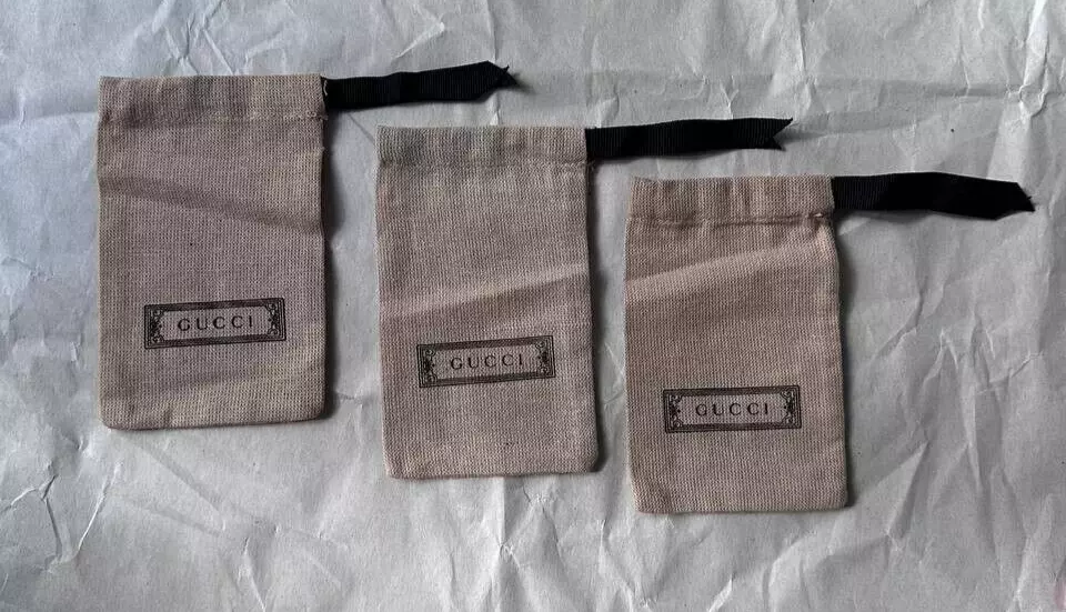 NEUF Authentique sac à poussière Gucci marron avec cordon de serrage pour bijoux taille XS 5x3 po