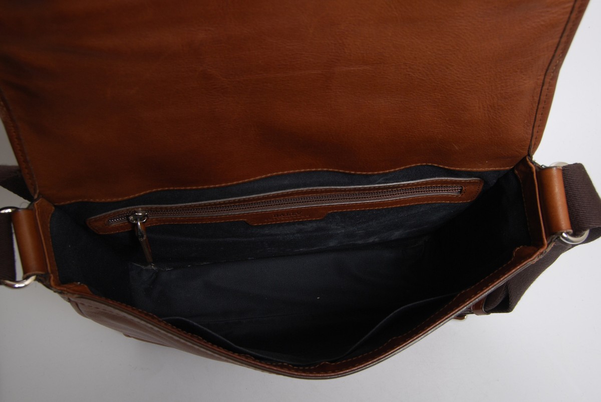 BALLY★素敵!OSLO BROWN LEATHER CROSSBODY MESSENGER BAG Bally Men Brown Messenger Bag Leather Solid Adjustable