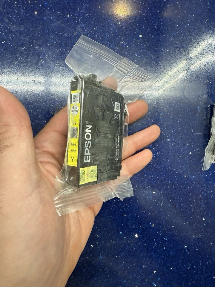 Cartucce ORIGINALI Epson Fragola Multipack 3 Colori 29 Claria Manca Nero - Immagine 3 di 4