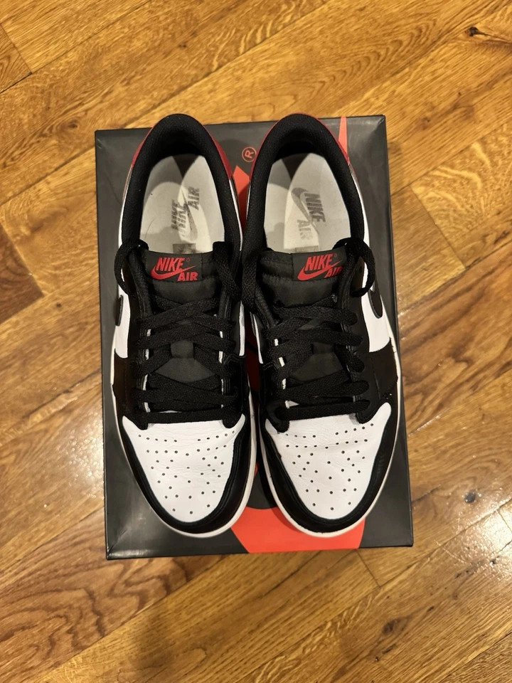 Talla 10 - Air Jordan 1 Retro OG Puntera Baja Negra Foto 4 de 4