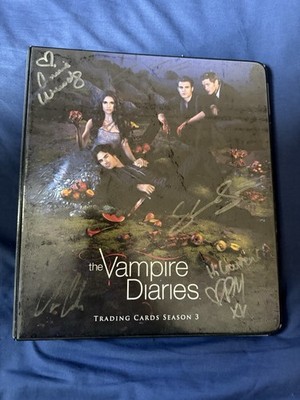 The Vampire Diaries Trading Card Season Bundle Restposten 3, Ordner dabei