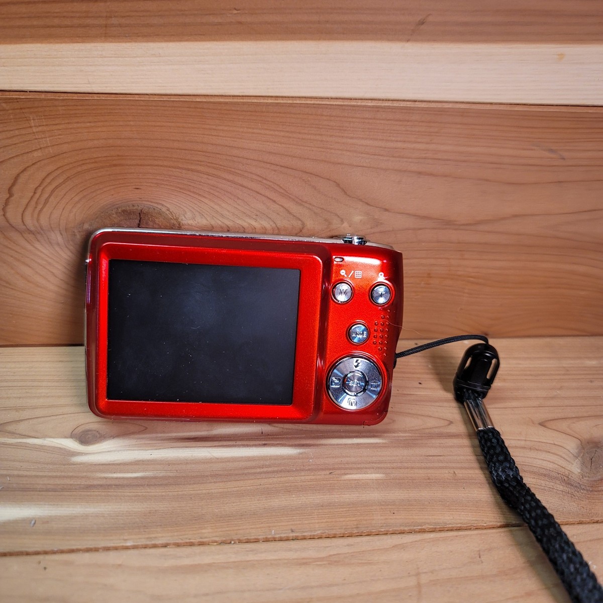 Polaroid iEX29 Digital Camera 18MP Red With Charging Cable With