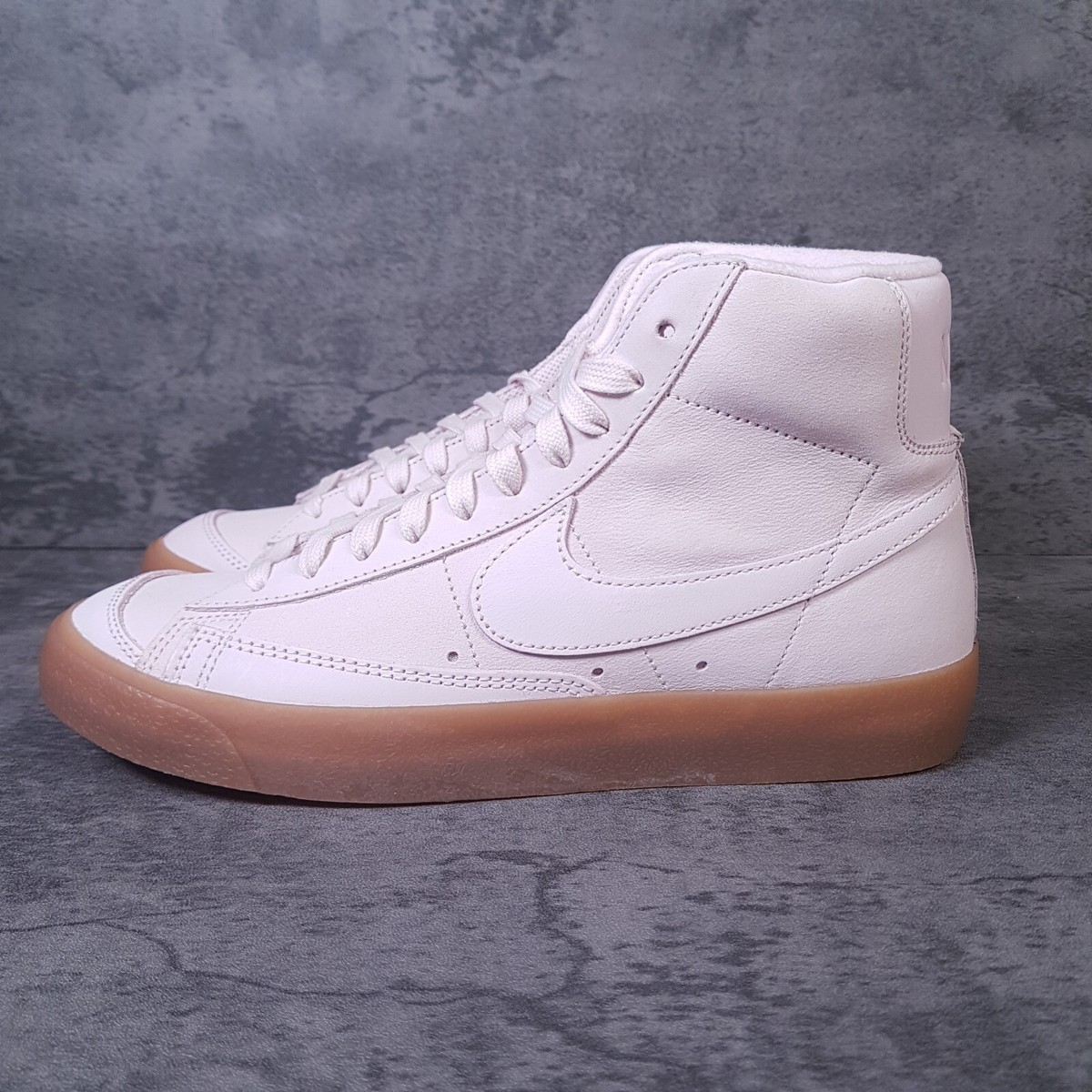 nike blazer mid gum sole