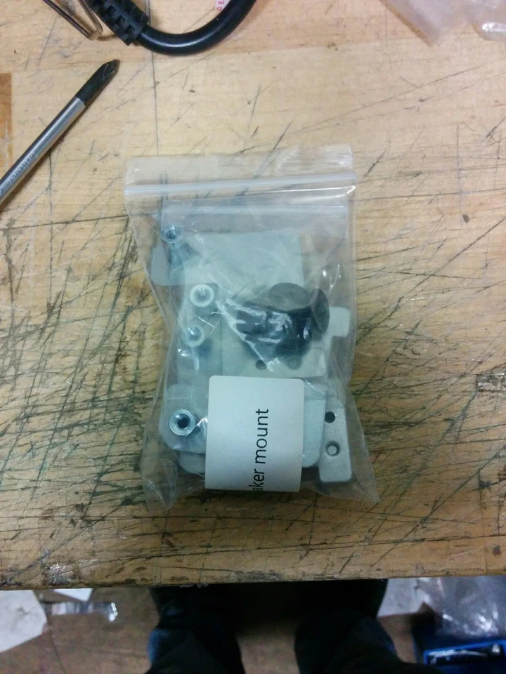 RCA rnsmu7536 Complete Speaker Mount Set. - Image 4 of 4