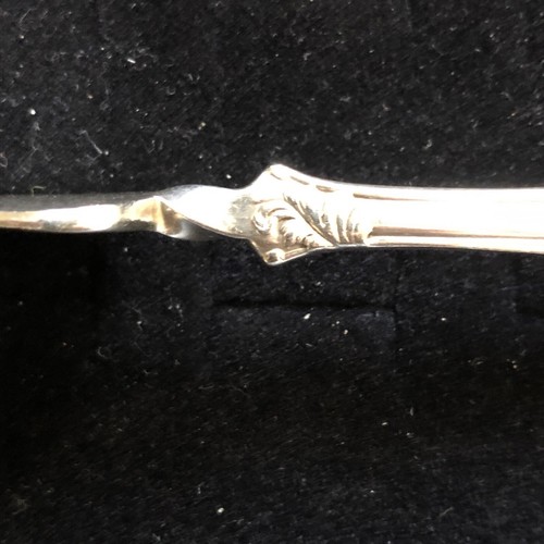 Aldine by Rogers & Hamilton Plate Silverplate Master ButterKnife Twisted Handle. - Picture 5 of 24