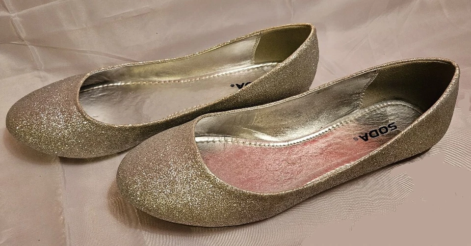 Soda Scout-S Plata Brillo Simple Punta Redonda Ballet Pisos Talla 11-US 9-UK 42-EU. Foto 3 de 4