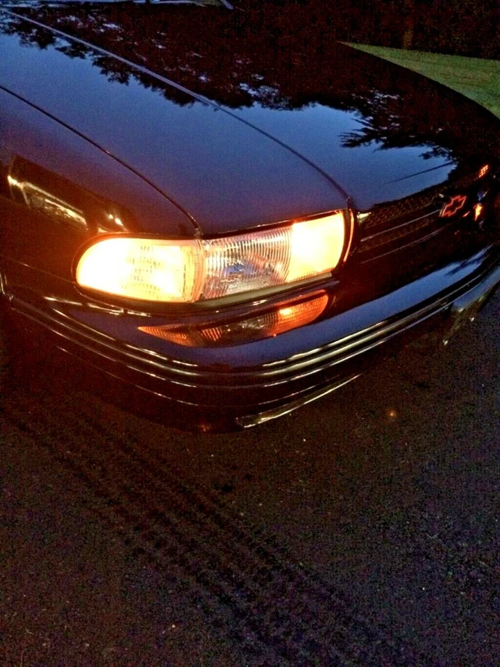 Lámpara marcadora lateral Sylvania NOS 24NA, ¡vidrio ámbar! Old School color naranja oscuro Foto 2 de 4