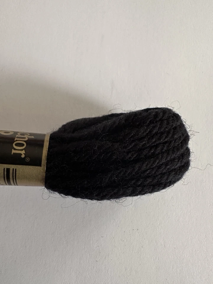 Anchor Tapestry Wool (Tapisserie) Yarn - 10m Skein - Shade No. 09800 Black - Image 4 of 4