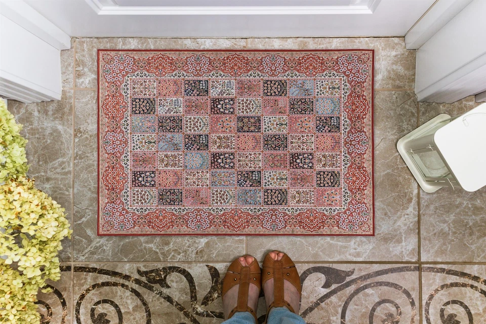 Linon Eclipse Morris Woven Polyester 2'2"x3'2" Rug in Red - Image 2 of 4