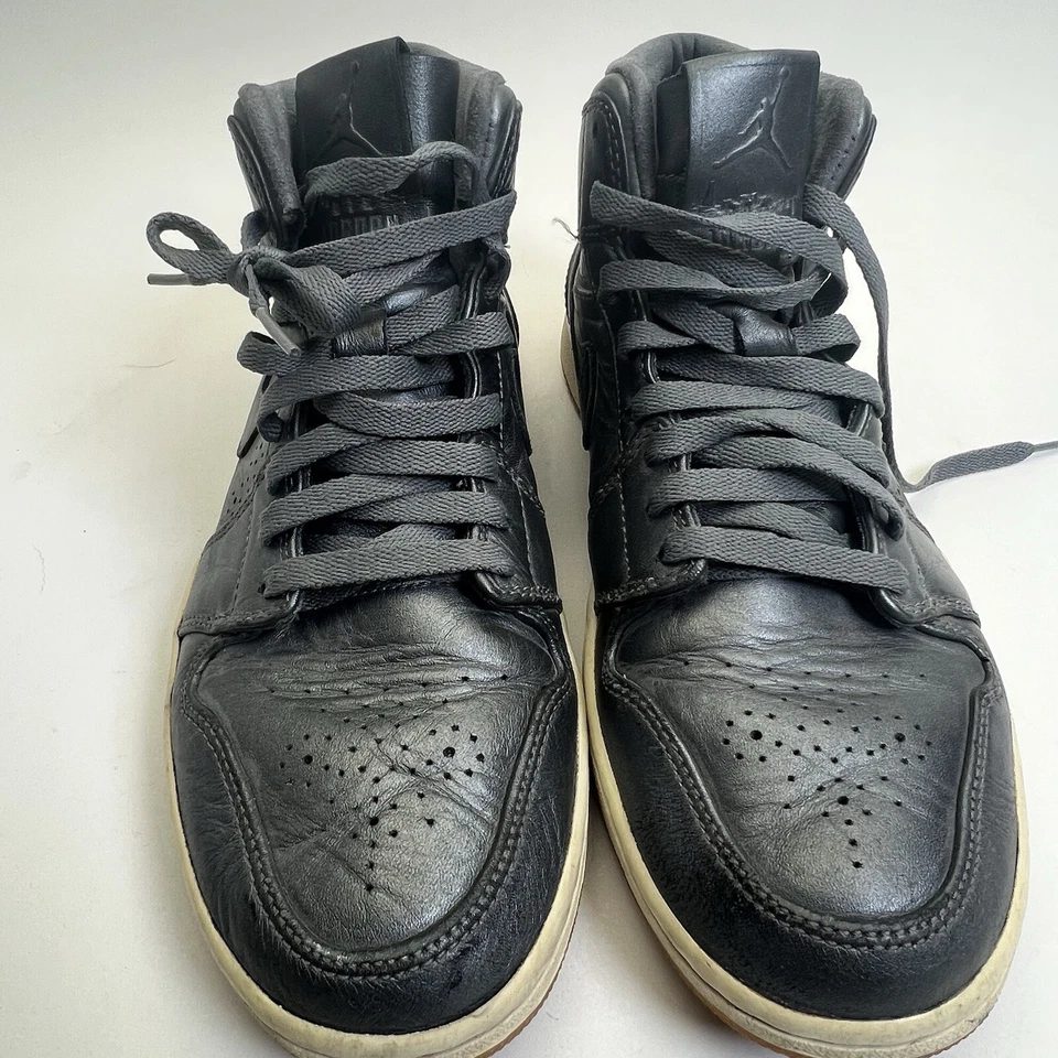 Size 10.5 Jordan 1 Mid Nouveau Cool Grey 2014 629151-007 NIke - Image 3 of 4