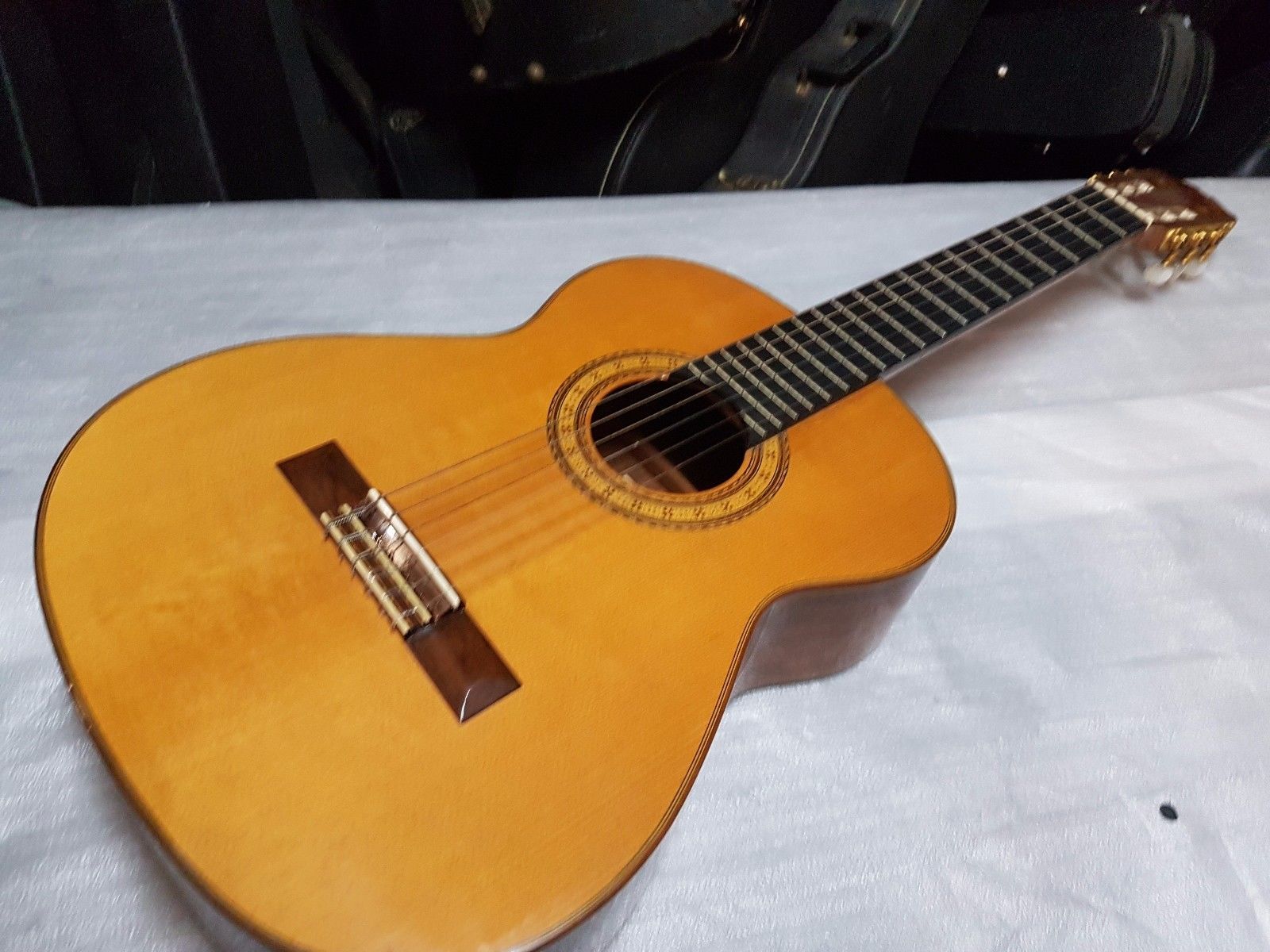 1978 MITSURU TAMURA CLASSICAL - MASTER LUTHIER - MODEL 1000 1978 MITSURU TAMURA CLASSICAL - MASTER LUTHIER - MODEL 1000