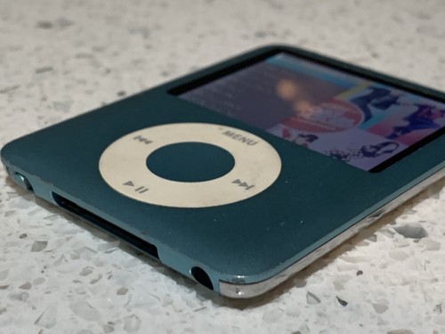 Apple iPod Nano 3rd Gen 8GB Blue Model A1236 - Picture 6 of 11