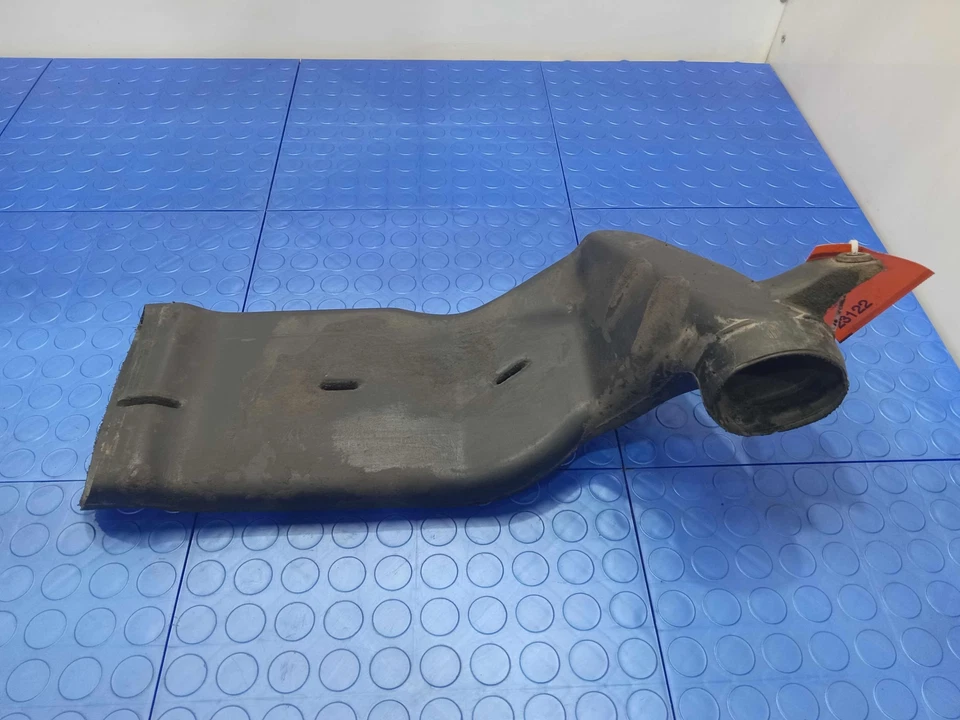 Оригинальный воздуховод воздухозаборника шланга двигателя 1975-1980 Ford Granada 302 D7DE-9C675-AB - Изображение 2 из 4