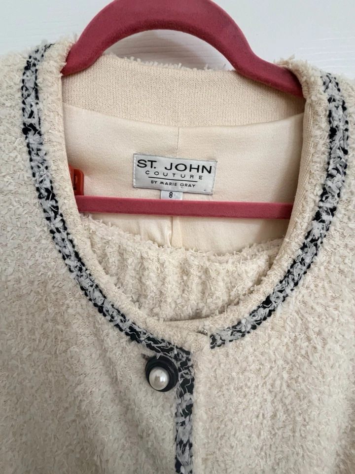 TRAJE FALDA PUNTO BOUCLE GRIS CREMA ST JOHN COUTURE BY MARIE TALLA 8 Foto 2 de 4