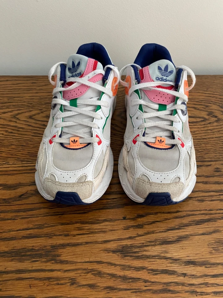 RARE WOAMANS ADIDAS ASTIR TRAINERS CLOUD WHITE / GREEN / ORANGE UK 6 - Image 2 of 4