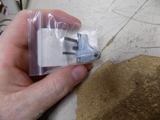 New NOS Sewing machine part Feed Dog Singer 382405