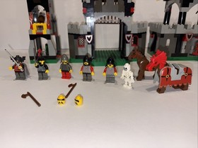 LEGO 6097 Fright Knights: Night Lord&rsquo;s Castle Missing Few Characters No Box