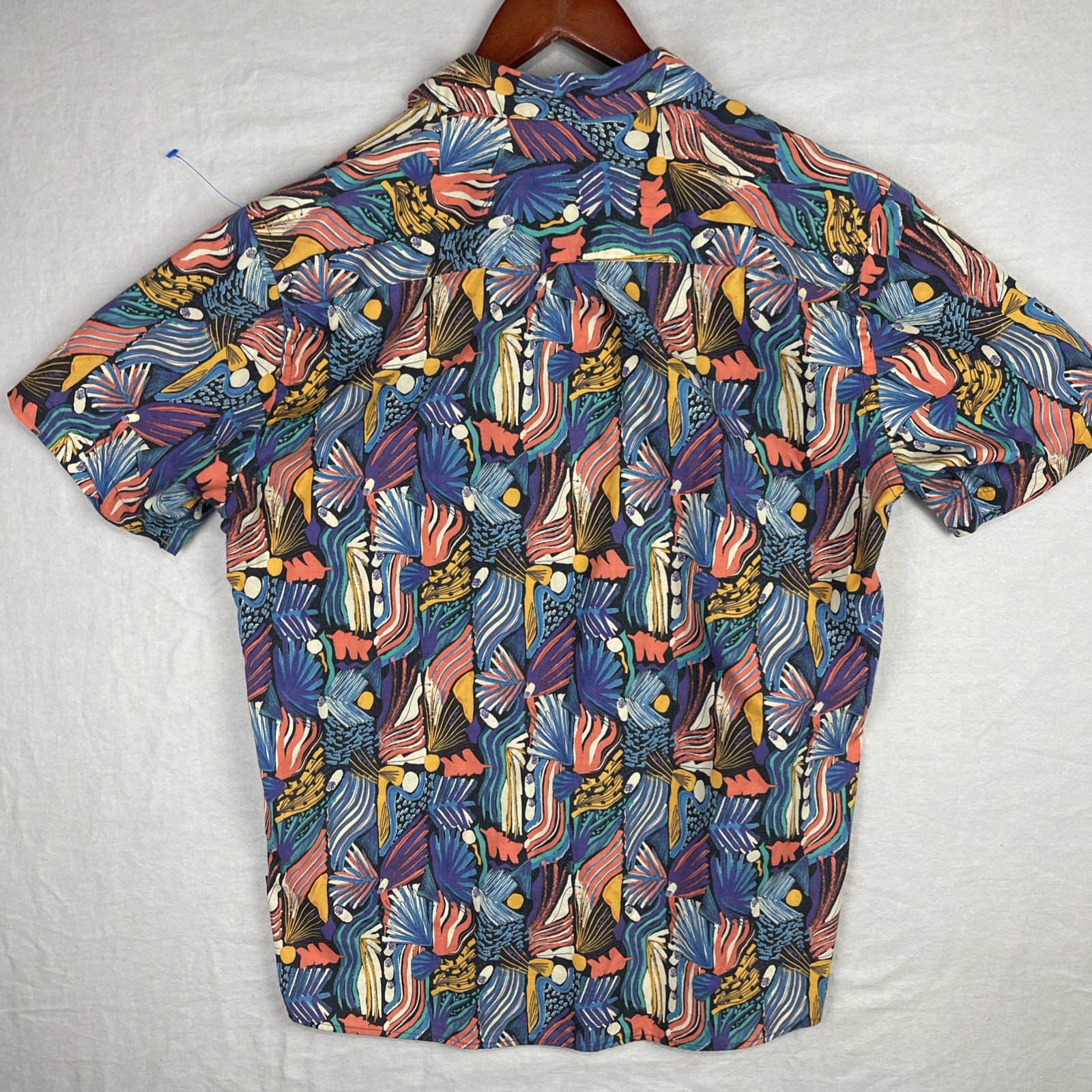 Patagonia Shirt Mens Medium Floral Button Up Short Sleeve Hawaiian Colorful thumbnail 12