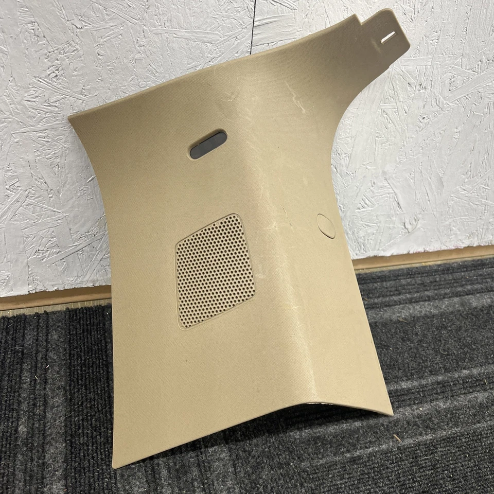 GMC Chevy 2007-2014 interior de pasajero trasero cubierta de pilar D 15863078 diestro Foto 2 de 4