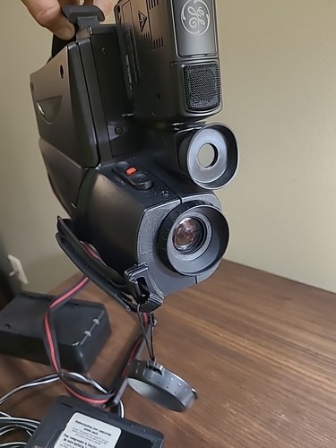 GE CG732 Camcorder Video Camera Battery Charger Included Needs Working Batt. - Picture 10 of 12