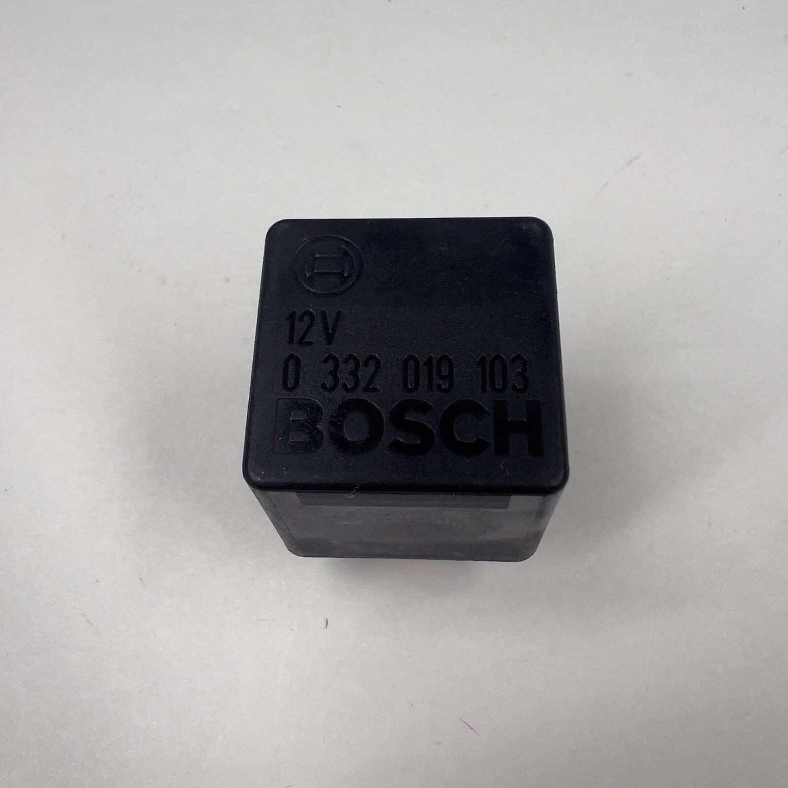 Porsche Cayenne Panamera Air Suspension Compressor Relay 95561501001 OEM BOSCH-image