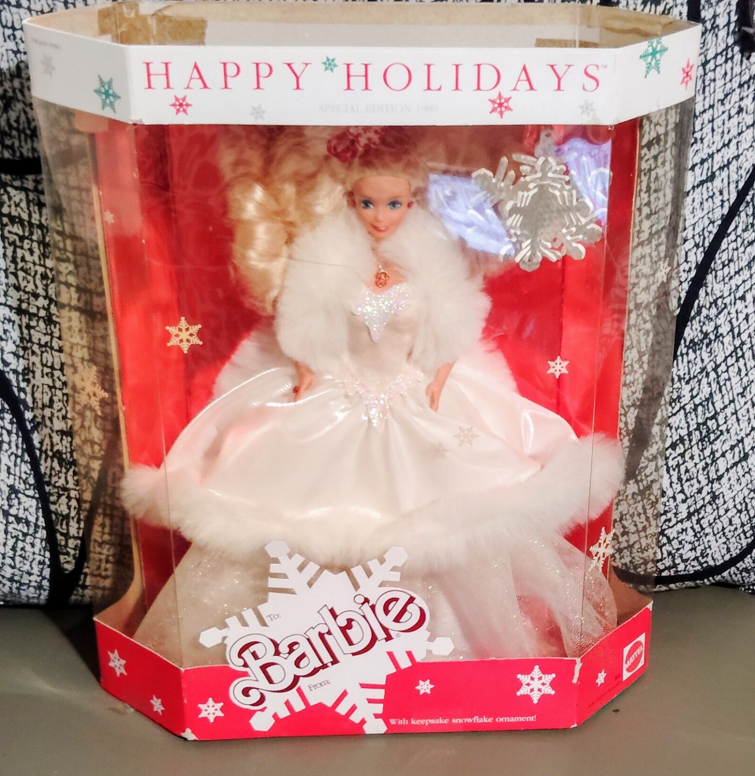Vintage 1989 Mattel Happy Holidays Barbie 2nd Edition Collectible Doll