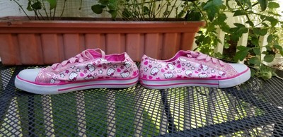 hello kitty tennis shoes