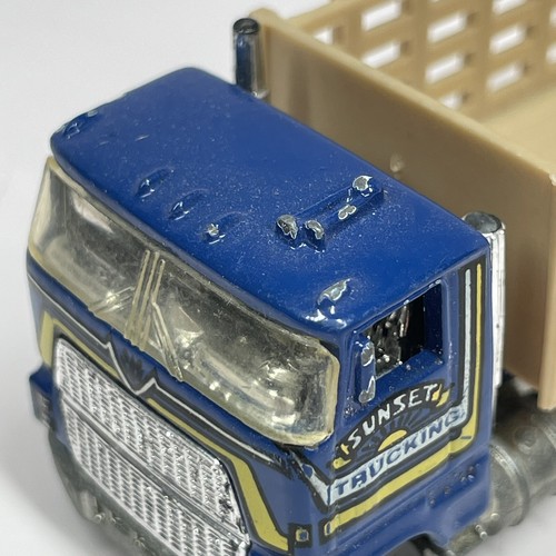 Hot Wheels Sunset Trucking Blue Stake Bed Dump Truck Blackwalls Malaysia 1981 - Picture 9 of 11