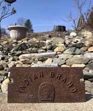 Targa vintage in ghisa marca indiana camino stufa a legna pulizia fuori porta PA.