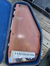 Oscar Schmidt Autoharp 15-Chord 36-String Wood Shell with Vintage Carry Case