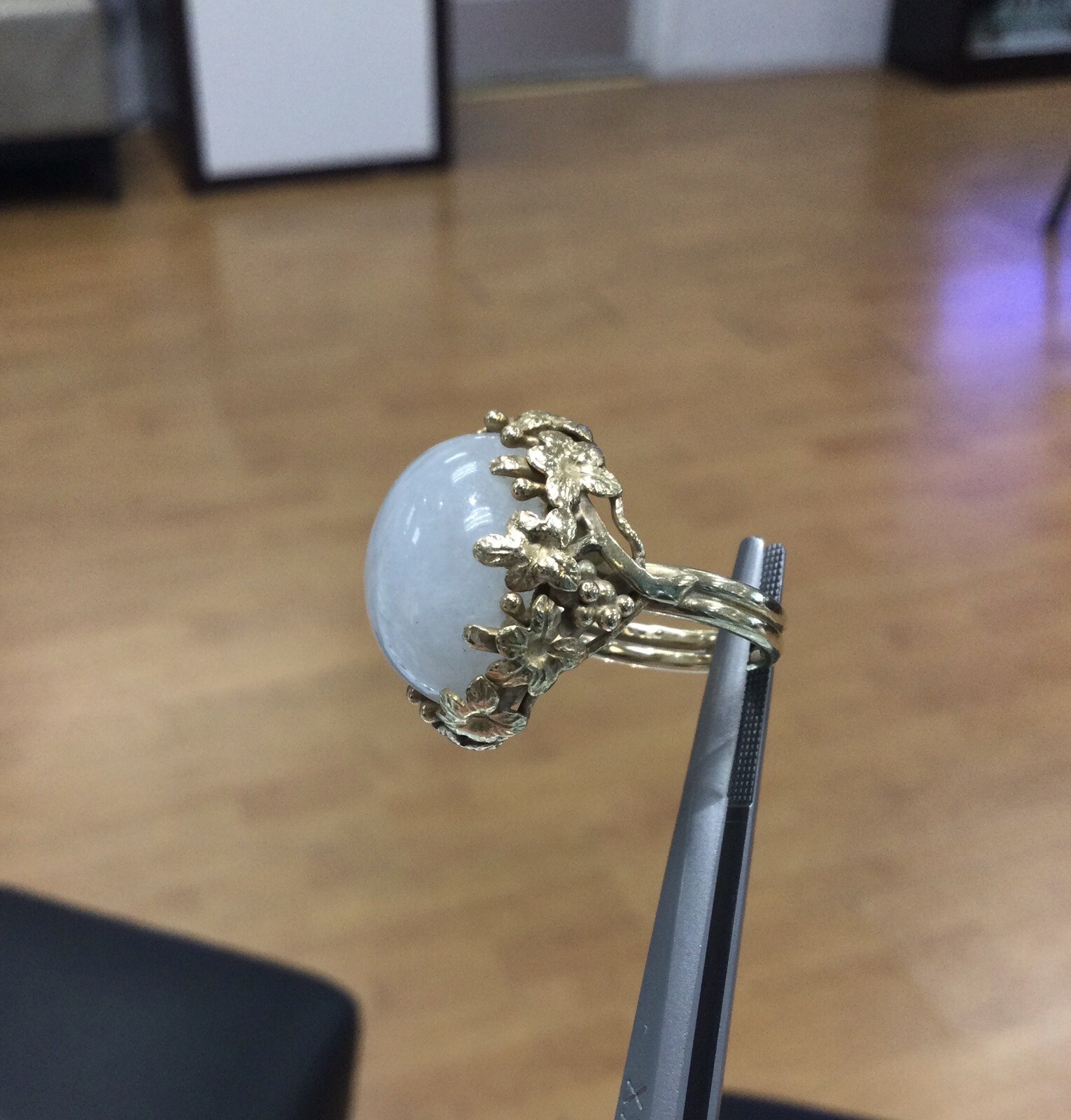 Mings Jewelry Hawaii 14k Yellow Gold White Jade Floral Ring Size 5 In