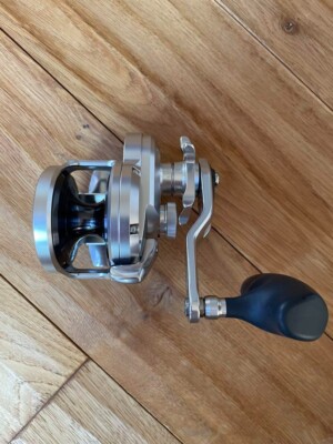 17 OCEA JIGGER 2000NR PG right Handle Jigging Baitcasting