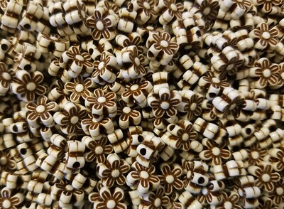 300 pcs Brown & White Daisy Flower 9mm Small Floral Plastic Craft Jewelry Beads 