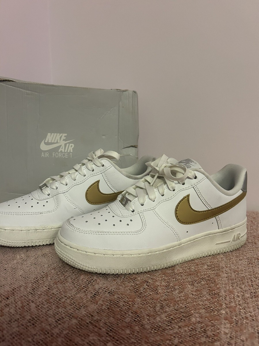 Nike Air Force Low '07 Women's Shoes White Metallic Gold DD8959