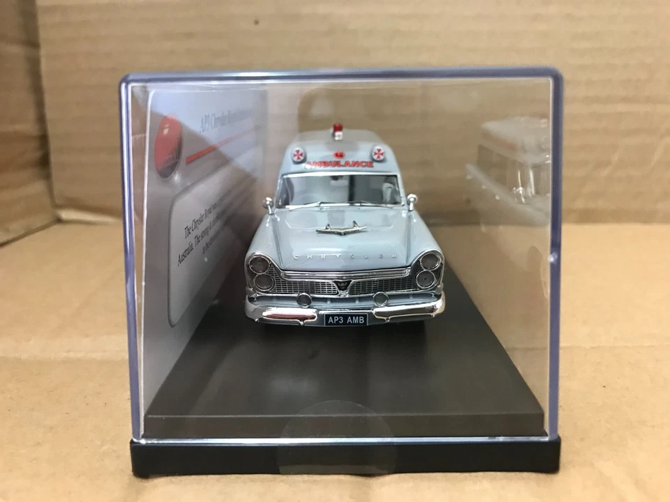 Ambulancia Chrysler TRAX TRR101C - 1961 AP3 - GRIS Foto 3 de 4