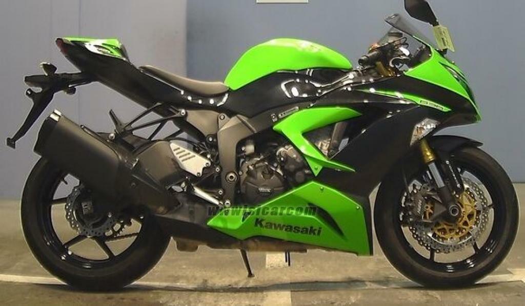 くロ Kawasaki OEM 21160-1081(x4) Ninja ZX-6 ZZR600 Plug Cap OEM