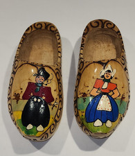 Pr Vtg Dutch Wooden Clogs Carved Hand Painted Shoes Holland 7  Display Decor