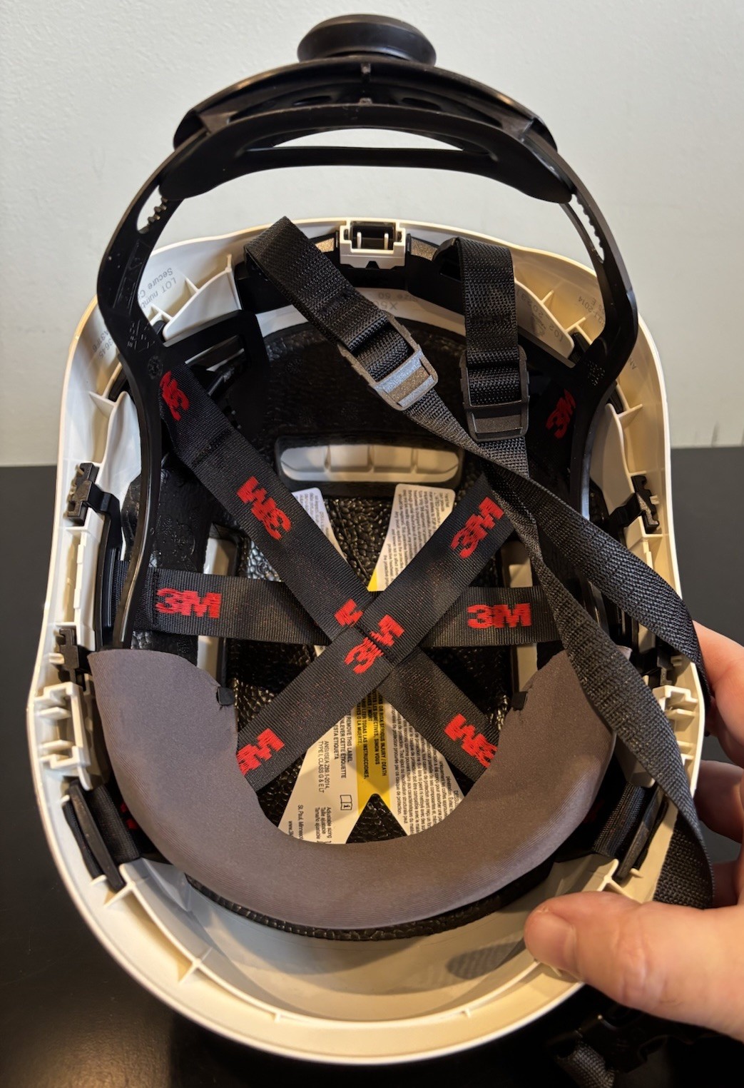 3M SecureFit Safety Helmet White X5001-ANSI Climbing Style Ratchet X5000 Size 50