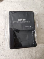 Genuine Nikon MH-24 Charger for EN-EL14a Battery D5200 D5300 D5600 P7800 Used