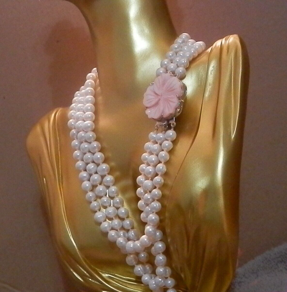 Hand Made Cultured White Hand Knotted Pearls with Pink Shell Flower ...