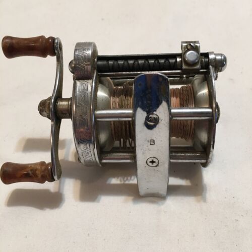 Vintage Pflueger Skilkast 1953(2) Akron 1893L Vintage Bait Casting Fishing Reels - Picture 7 of 21
