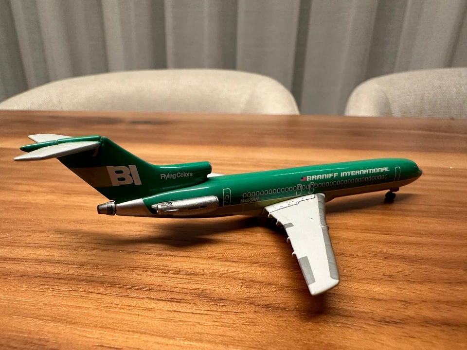 Gemini Jets GJBNF183 Braniff International Boeing 727-200 1:400 Flying Colors - Immagine 4 di 4