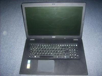 Laptop PC ACER Monitorgröße 37 cm x 21 cm mit Ladekabel passwortfrei WLAN-fähig