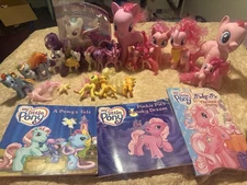 MLP My Little Pony Lot of Mixed Styles, & Sizes & Books Toy Bundle Pony's